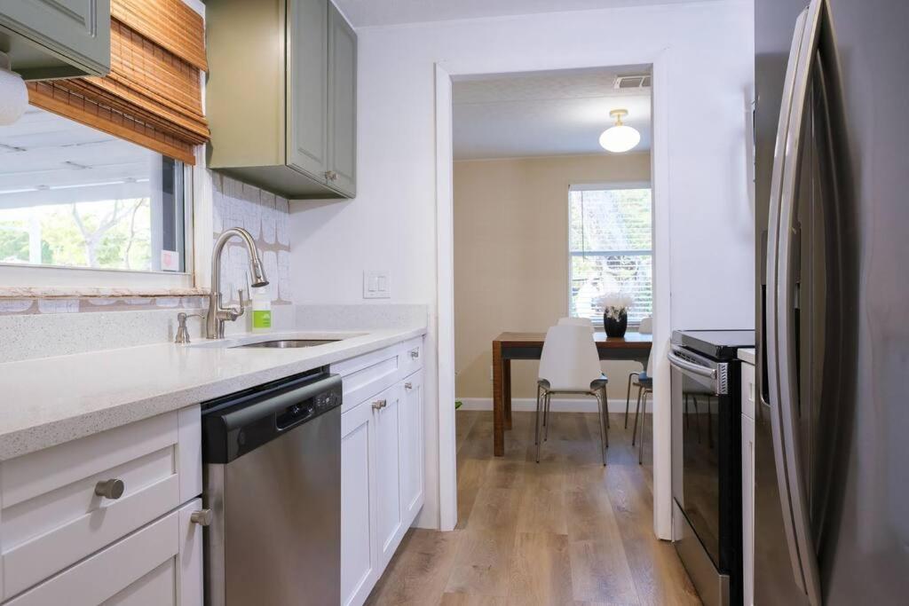 House Near Tampa Zoo And Busch Gardens, Free High Speed Wifi Villa Bagian luar foto