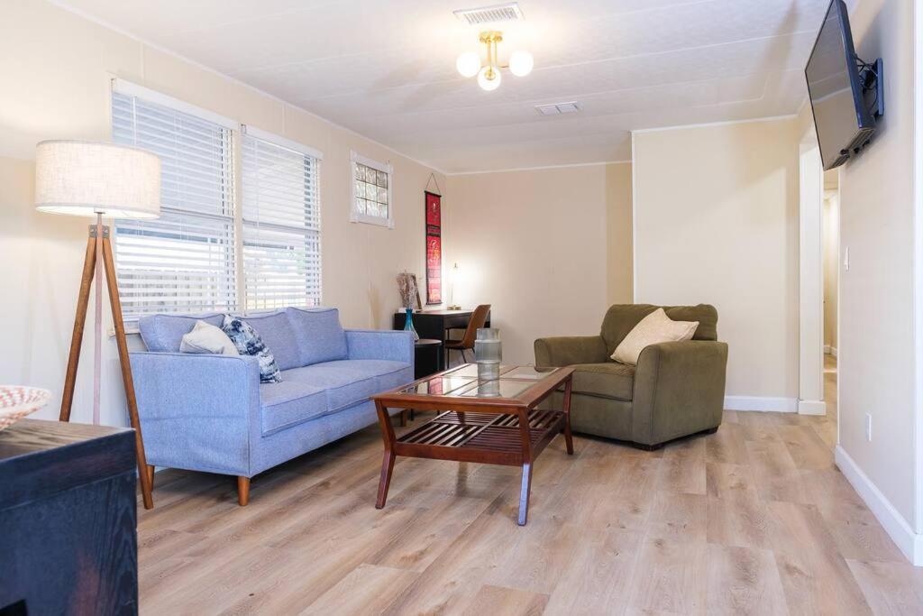 House Near Tampa Zoo And Busch Gardens, Free High Speed Wifi Villa Bagian luar foto